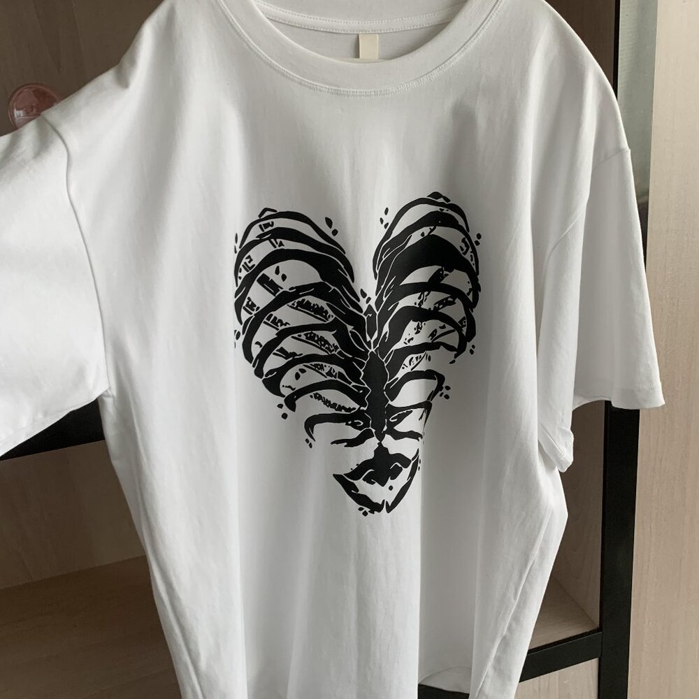 Brand new fashion T-shirt
